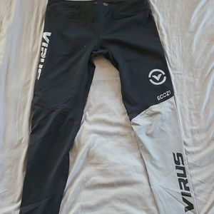 VIRUS Compression leggings